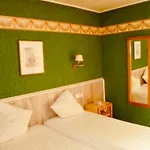 Restaurant Les Pins Logis Hotel Haguenau