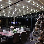 Restaurant Les Pins Logis Hotel 2*