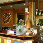 Restaurant Les Pins Logis Hotel