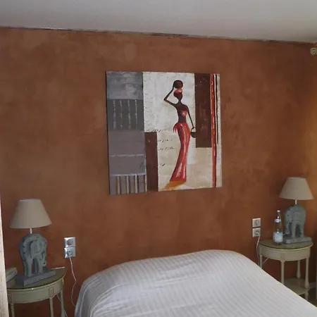 Restaurant Les Pins Logis Hotel 2*