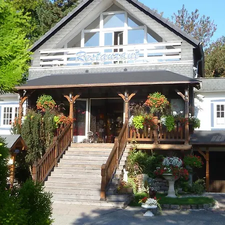 ホテル Restaurant Les Pins Logis
