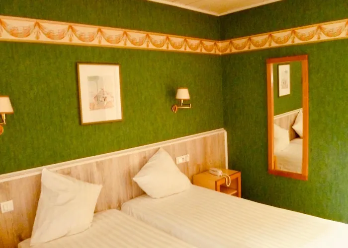 Restaurant Les Pins Logis Hotel Haguenau