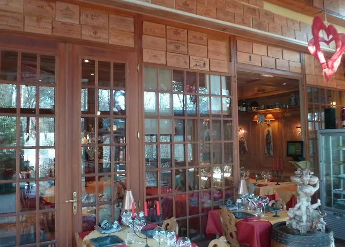 Restaurant Les Pins Logis 2* Haguenau