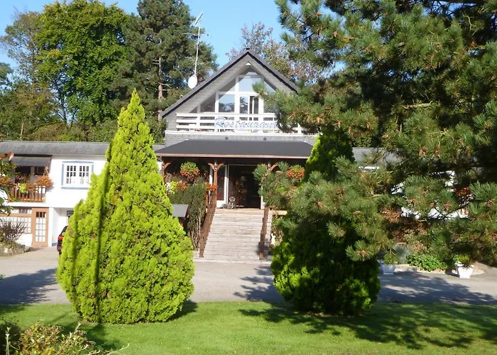 Restaurant Les Pins Logis Hotel 2*