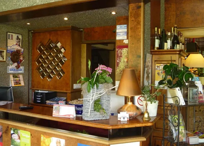 Restaurant Les Pins Logis Hotel