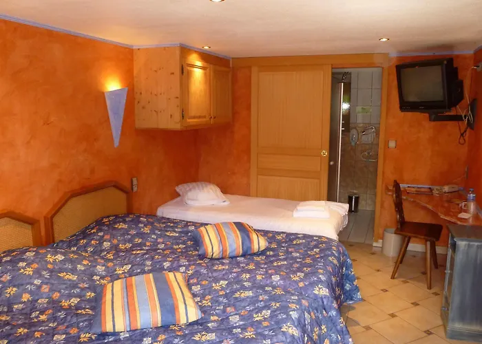 Hotel Restaurant Les Pins Logis