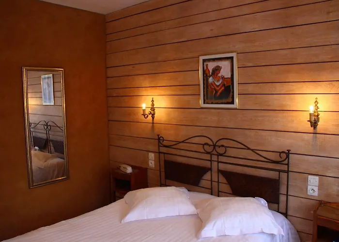 Hotel Restaurant Les Pins Logis