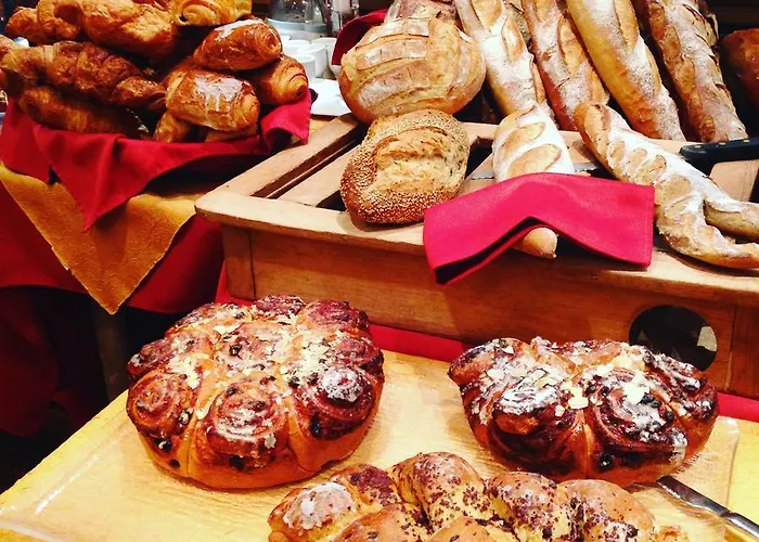 Restaurant Les Pins Logis Hotel 2*